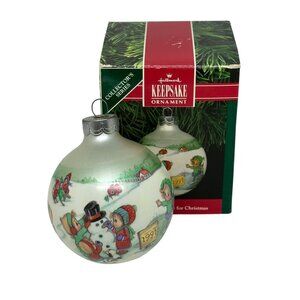 VTG 1991 Hallmark Betsey Clark Home For Christmas Keepsake Ornament Boxed Decor